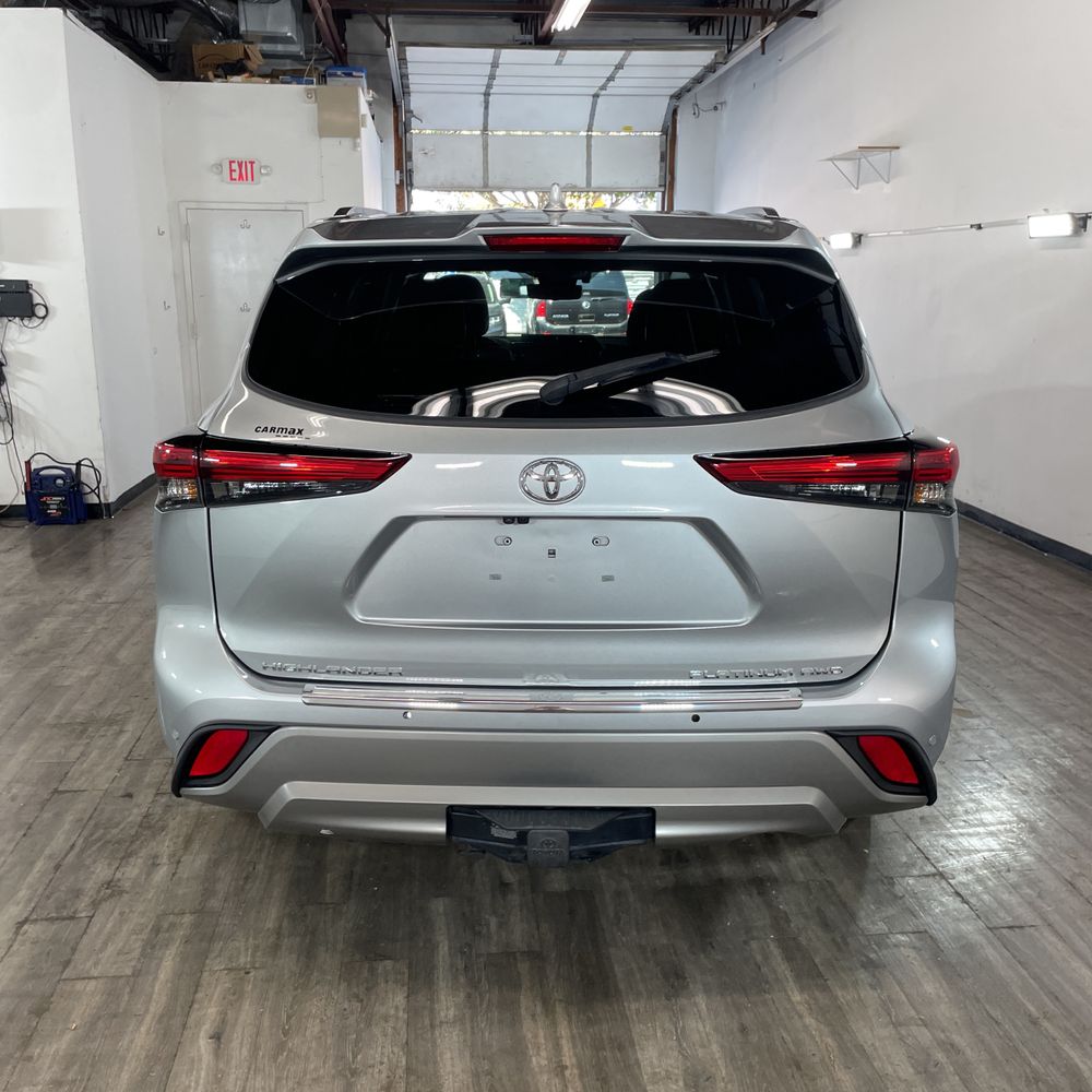 2023 Toyota Highlander Platinum