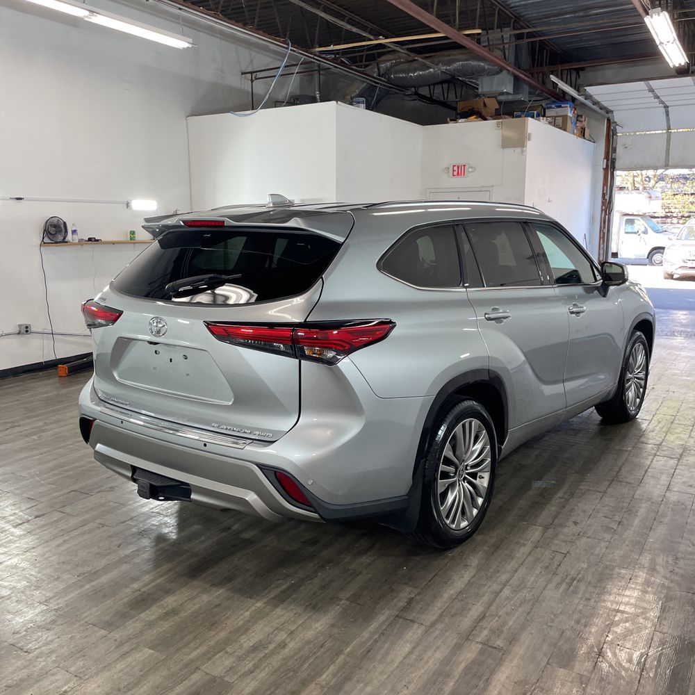 2023 Toyota Highlander Platinum