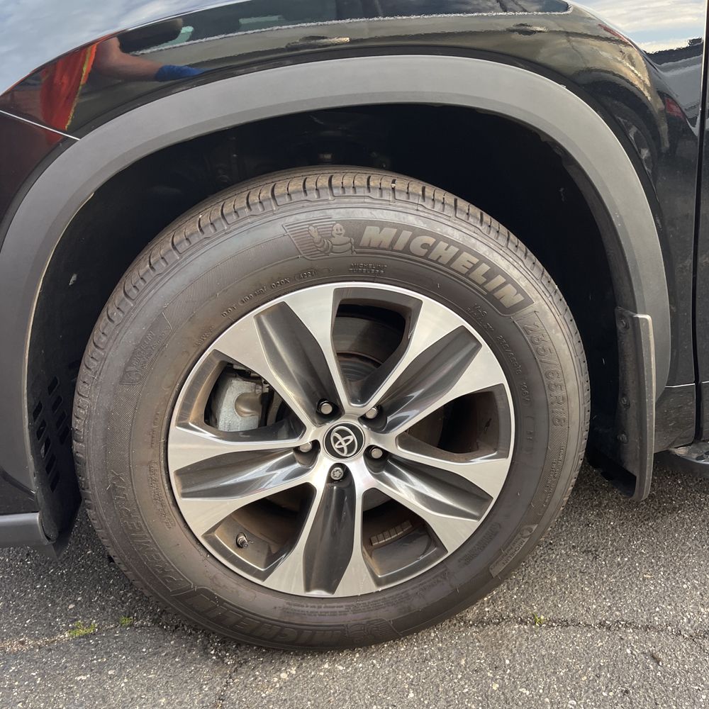 2025 Toyota Highlander XLE