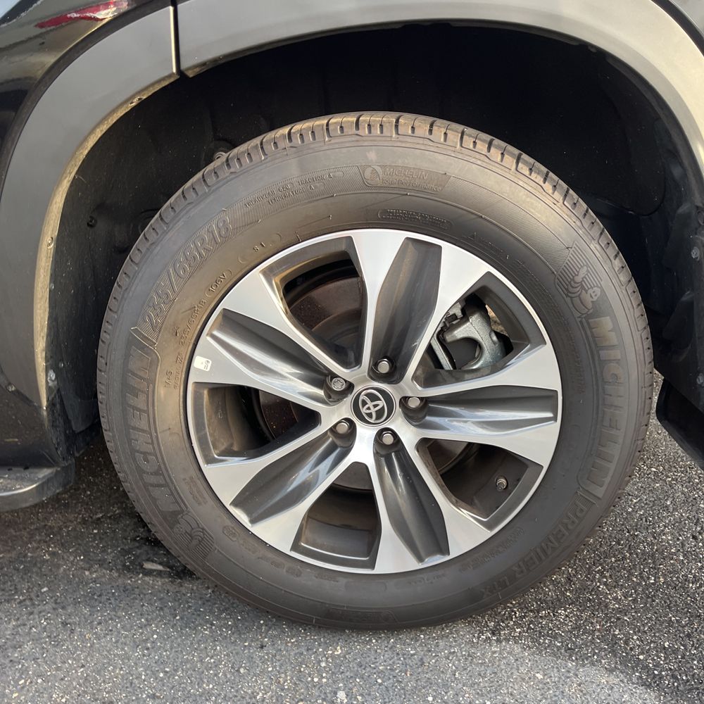 2025 Toyota Highlander XLE