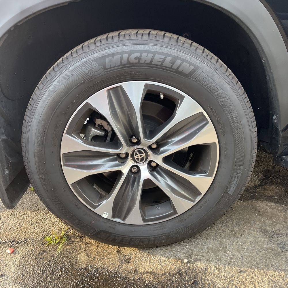 2025 Toyota Highlander XLE