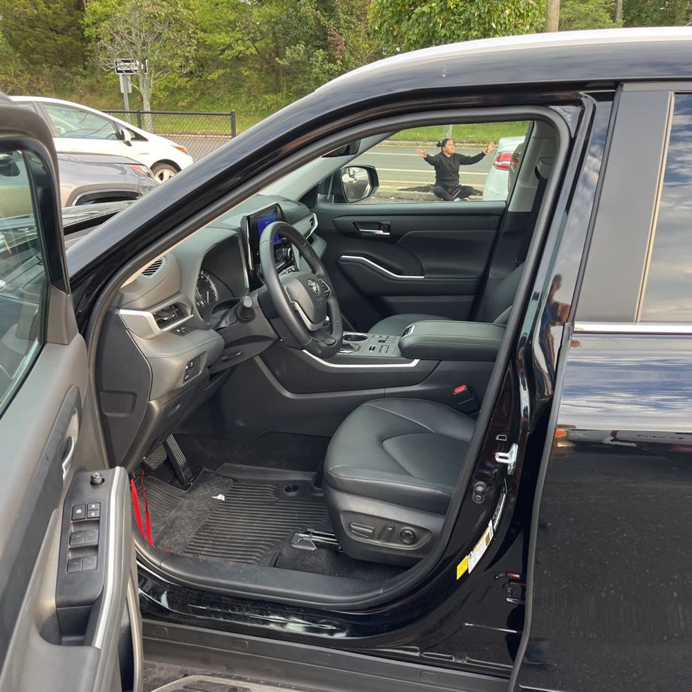 2025 Toyota Highlander XLE