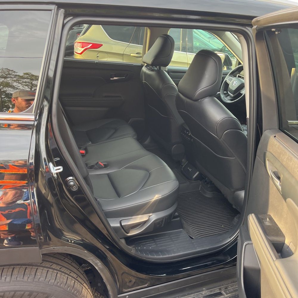 2025 Toyota Highlander XLE