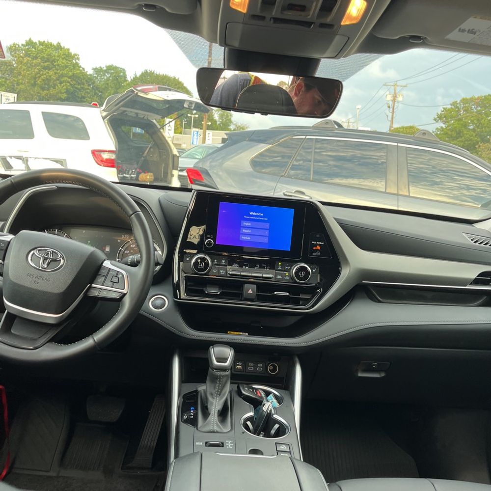 2025 Toyota Highlander XLE