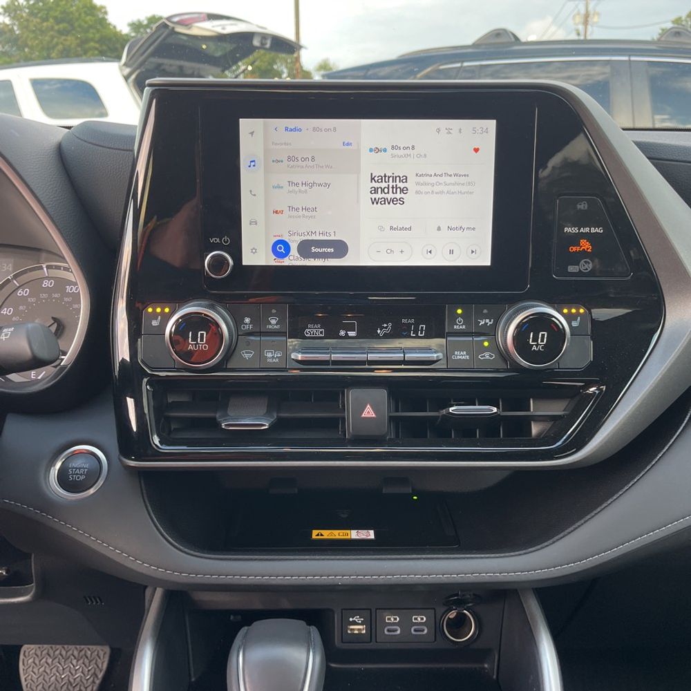 2025 Toyota Highlander XLE