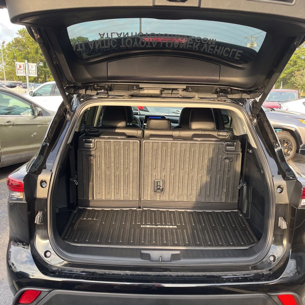 2025 Toyota Highlander XLE
