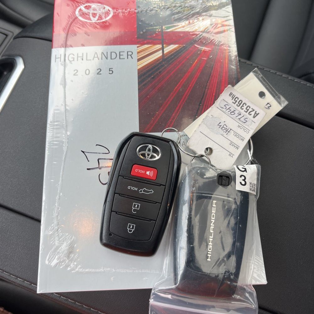 2025 Toyota Highlander XLE