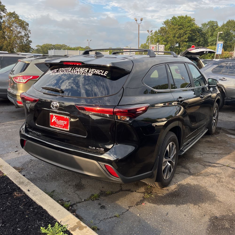 2025 Toyota Highlander XLE