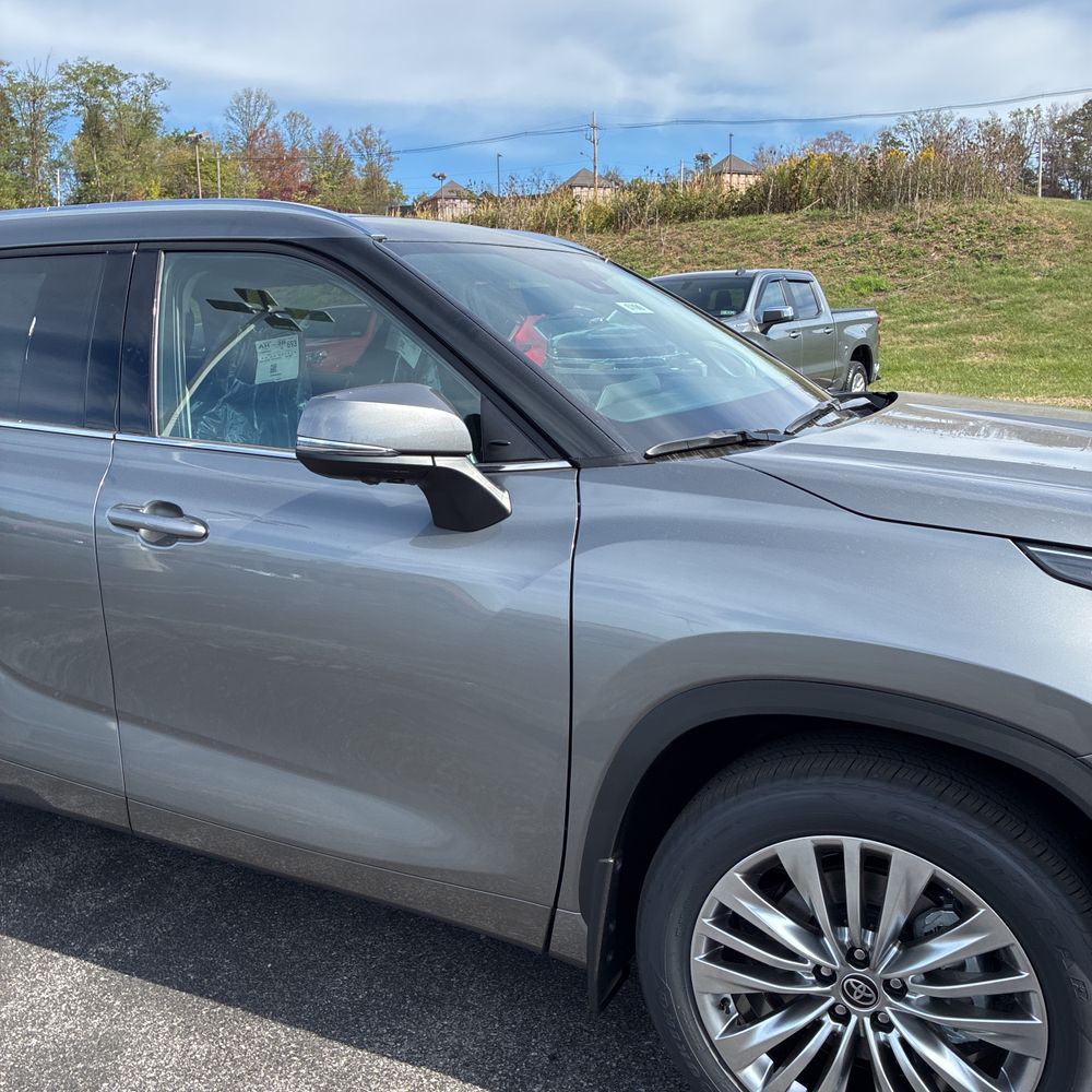 2025 Toyota Highlander Platinum