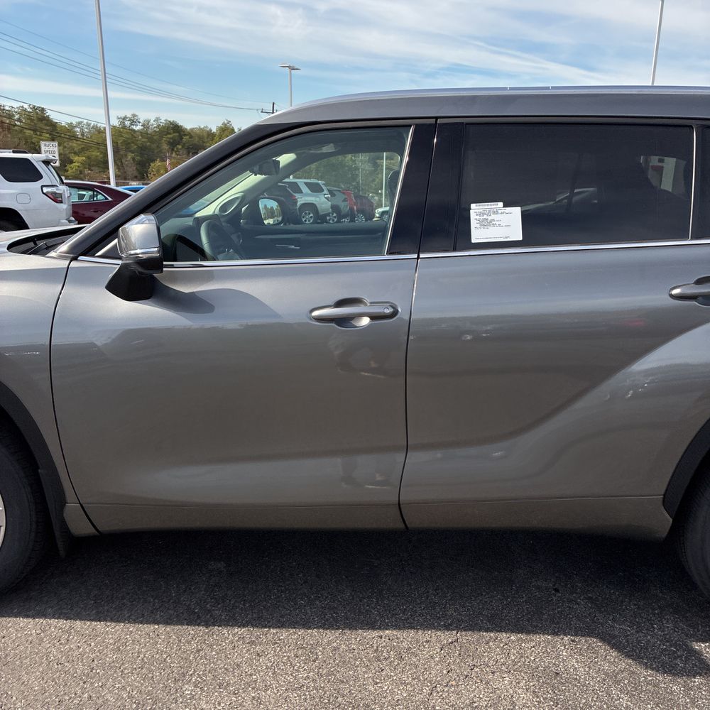 2025 Toyota Highlander Platinum