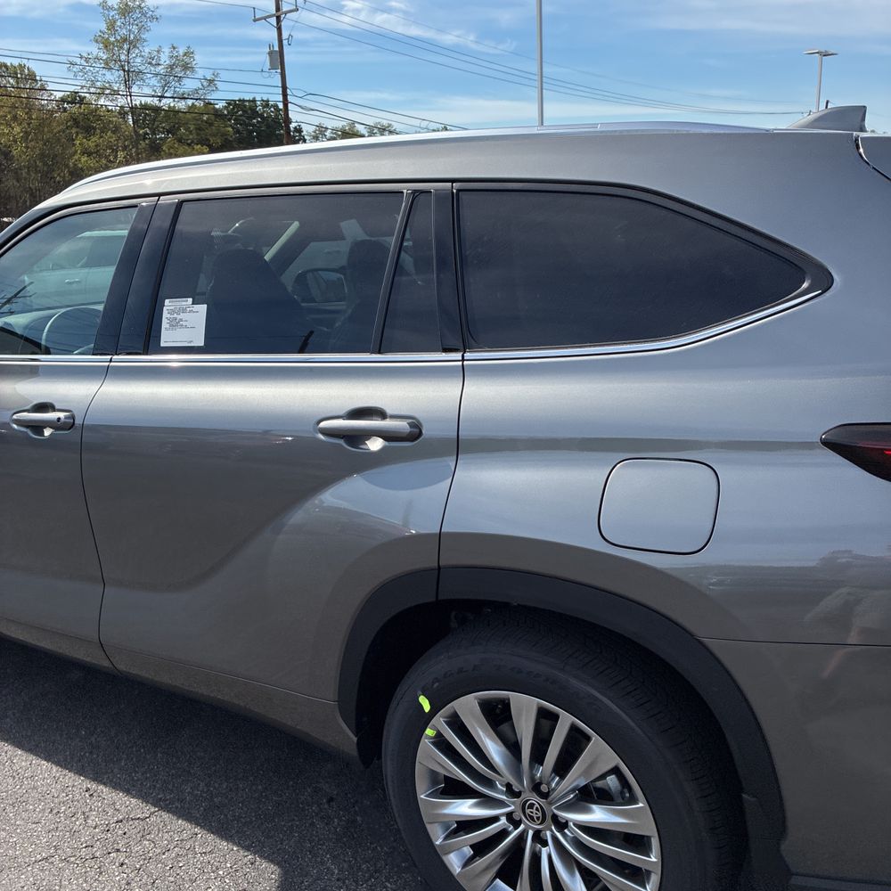 2025 Toyota Highlander Platinum