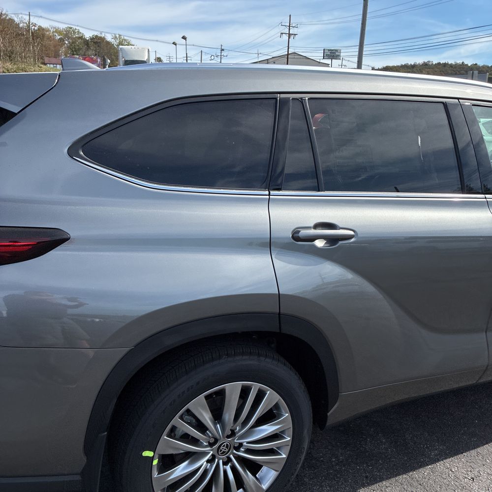 2025 Toyota Highlander Platinum