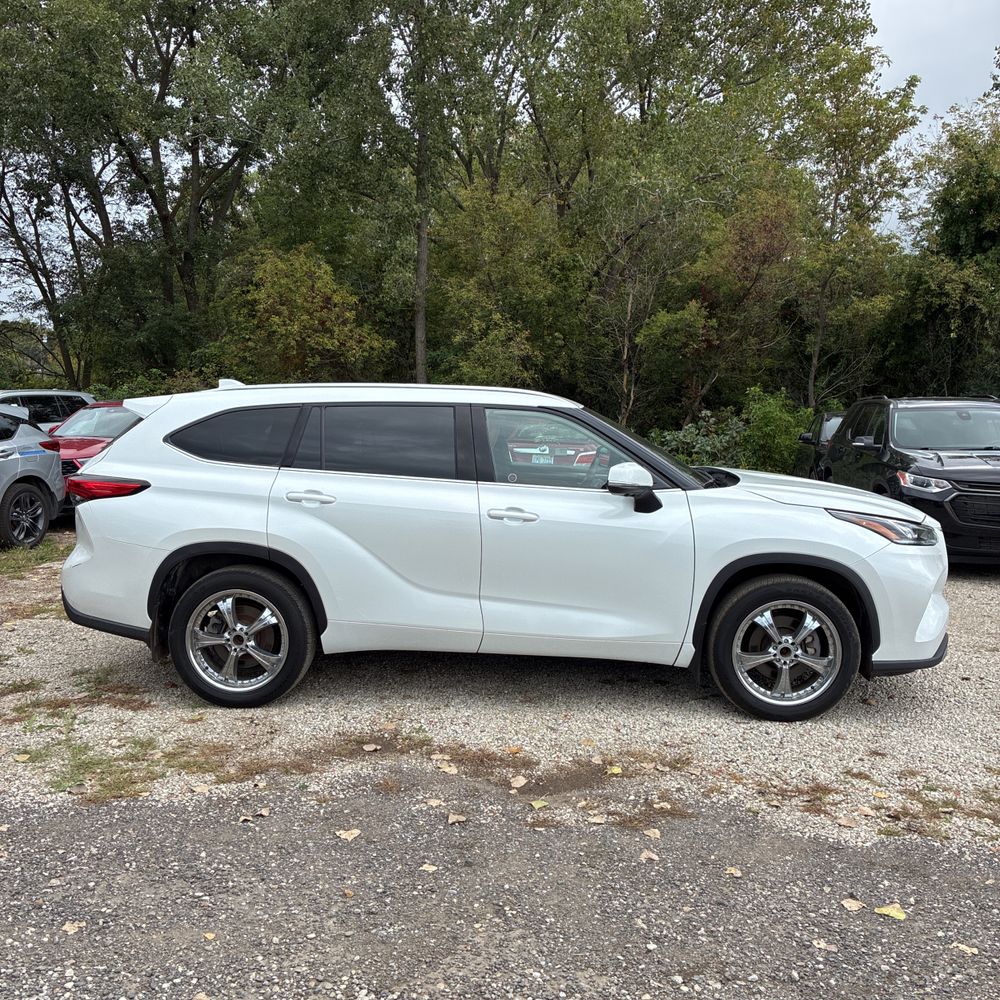 2023 Toyota Highlander Platinum