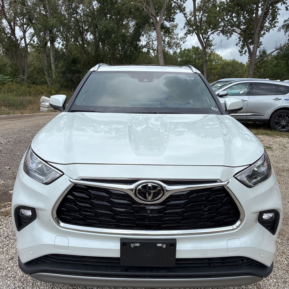 2023 Toyota Highlander Platinum