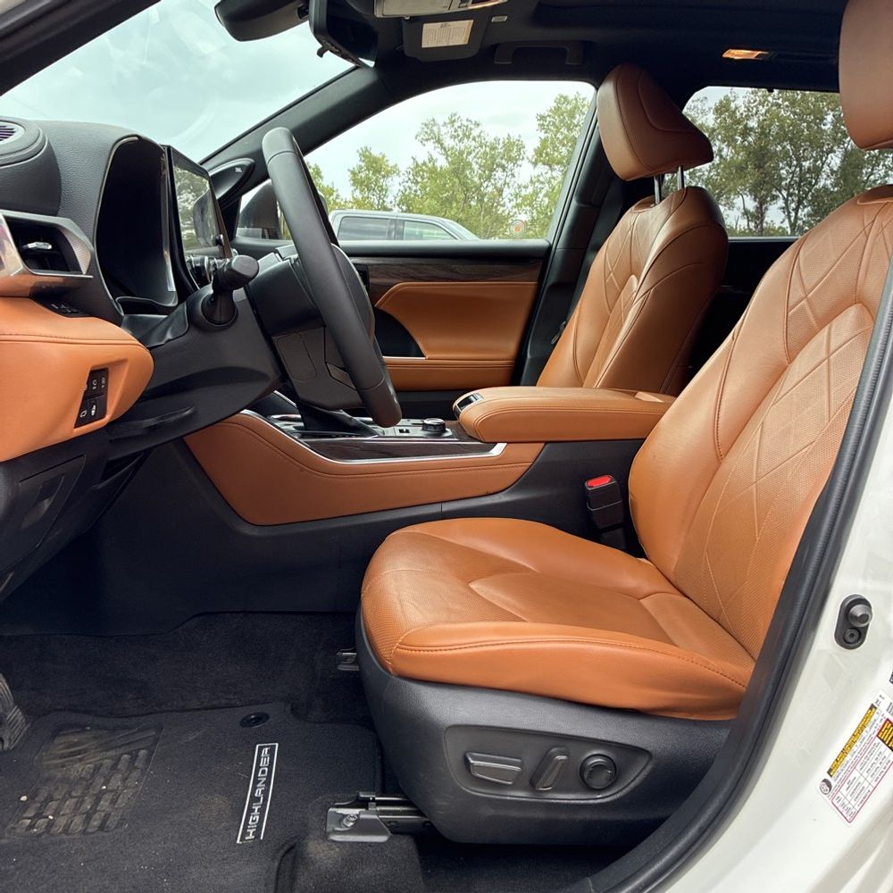 2023 Toyota Highlander Platinum