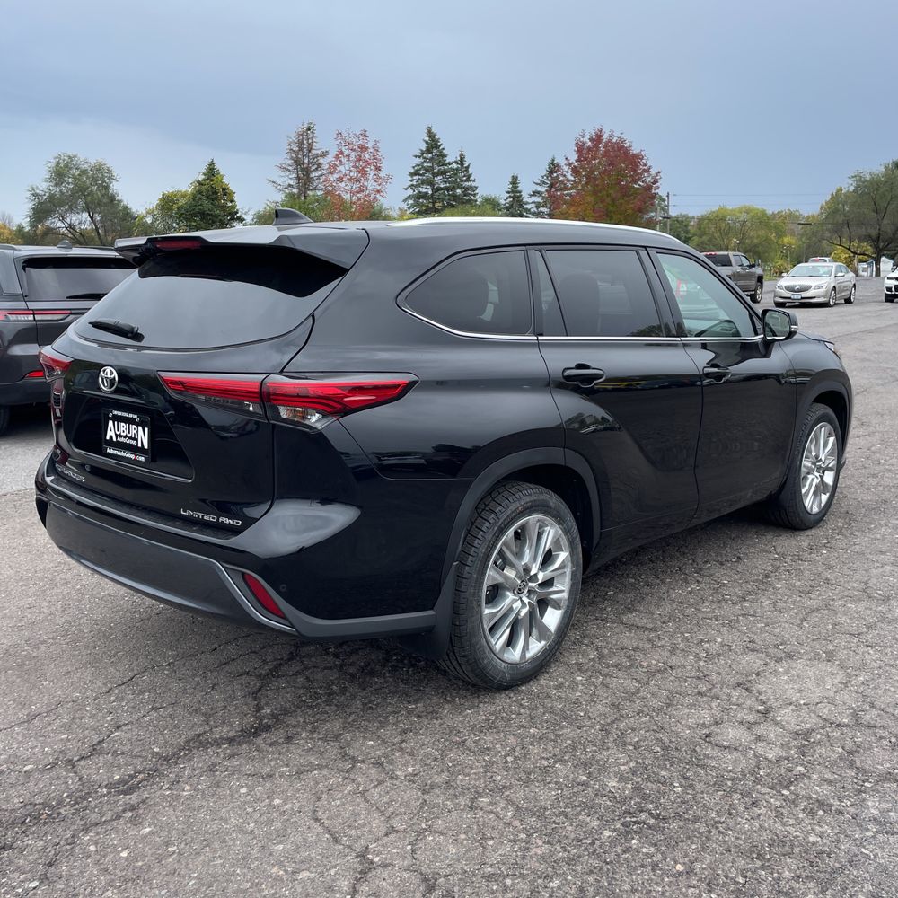 2023 Toyota Highlander Limited
