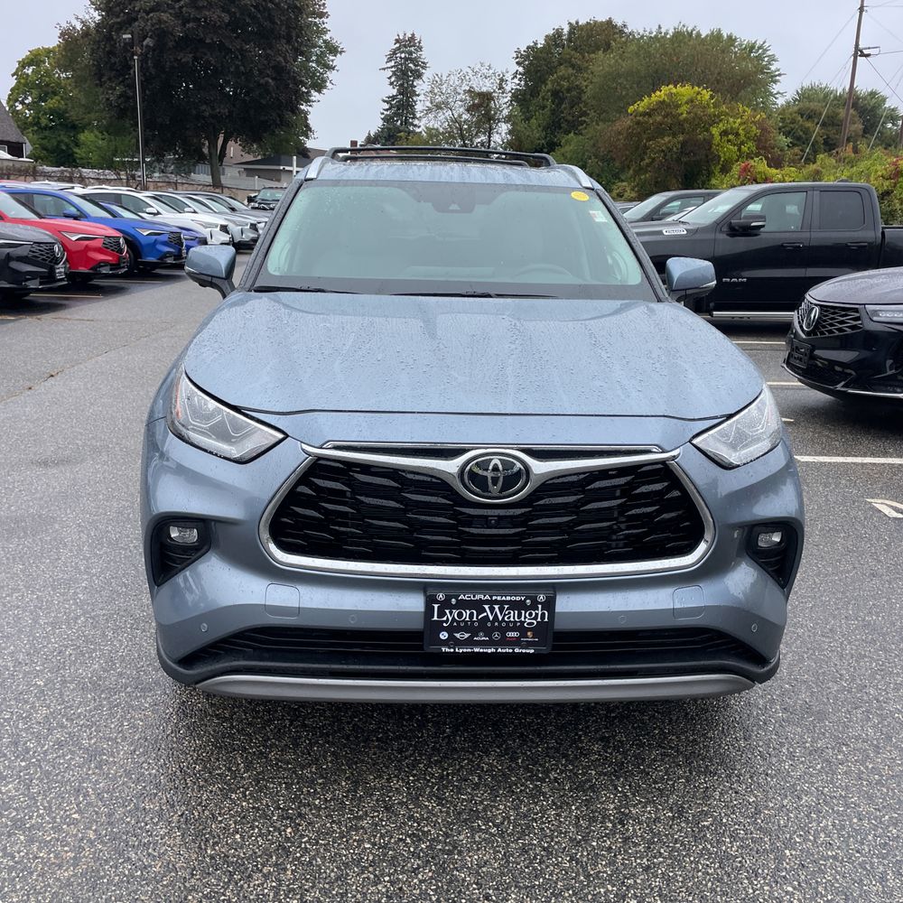 2024 Toyota Highlander Platinum