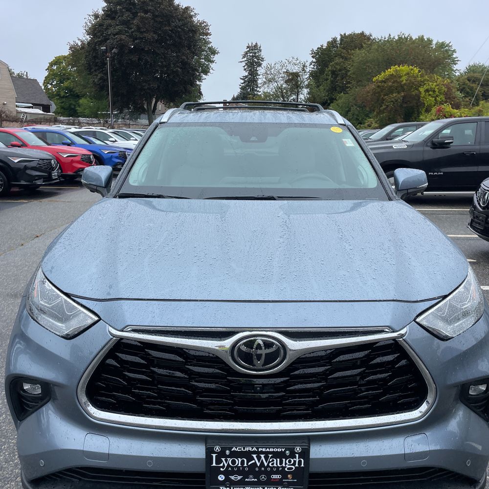 2024 Toyota Highlander Platinum
