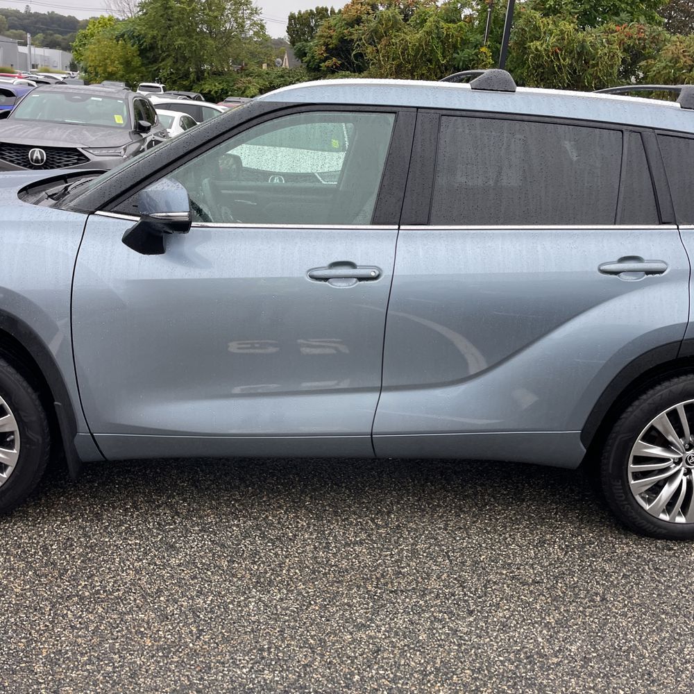 2024 Toyota Highlander Platinum