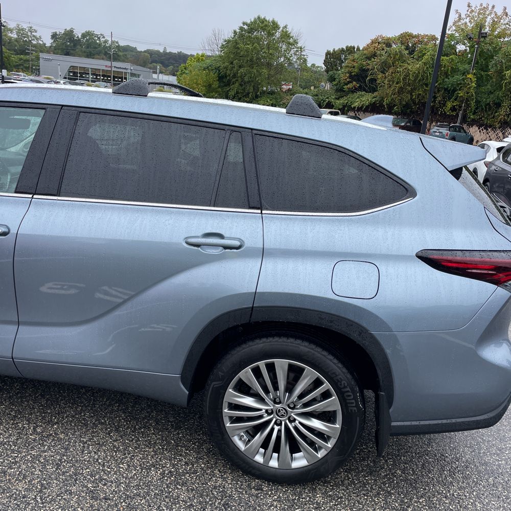 2024 Toyota Highlander Platinum
