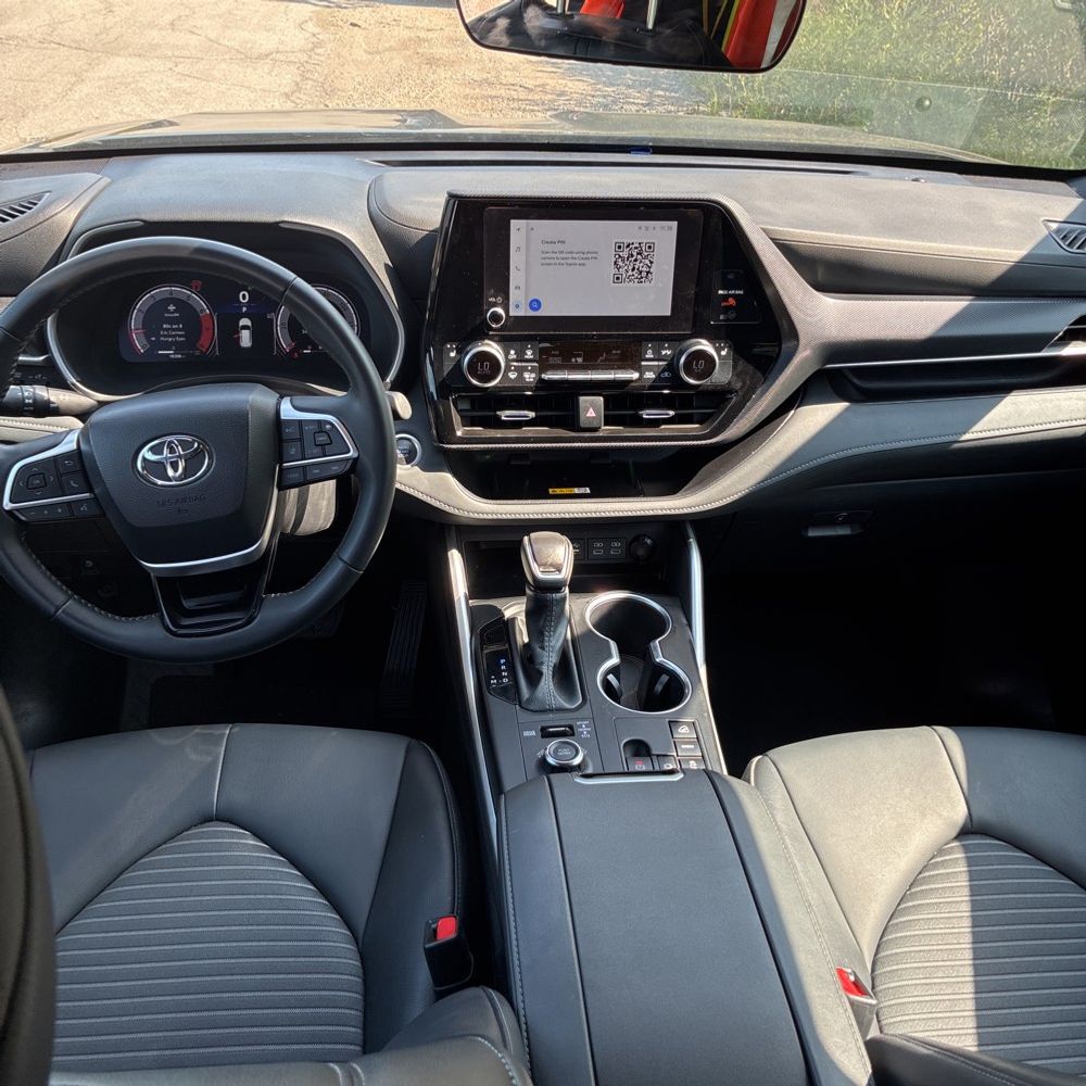 2025 Toyota Highlander XSE