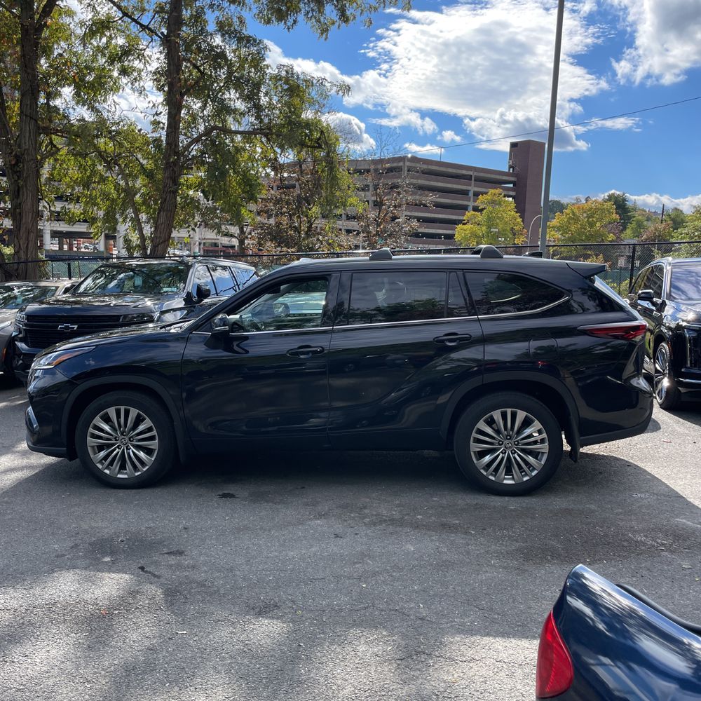 2024 Toyota Highlander Platinum