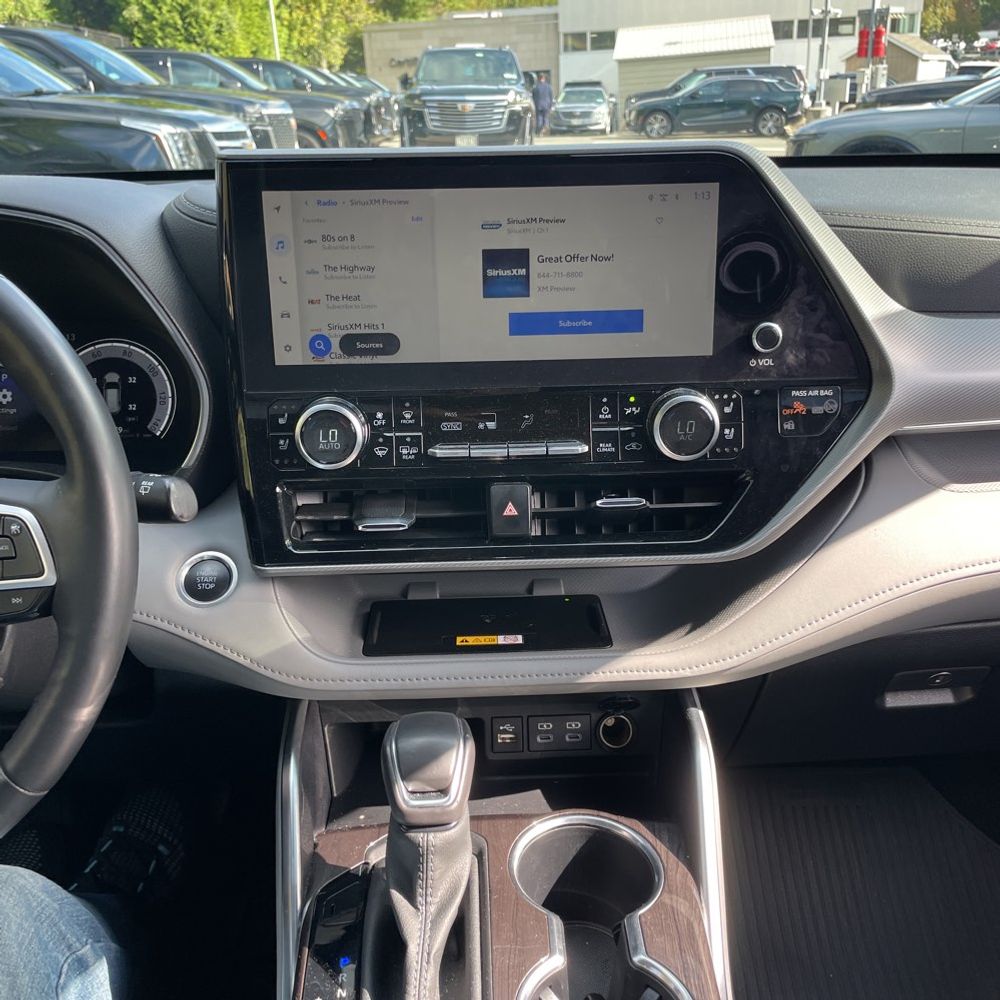 2024 Toyota Highlander Platinum