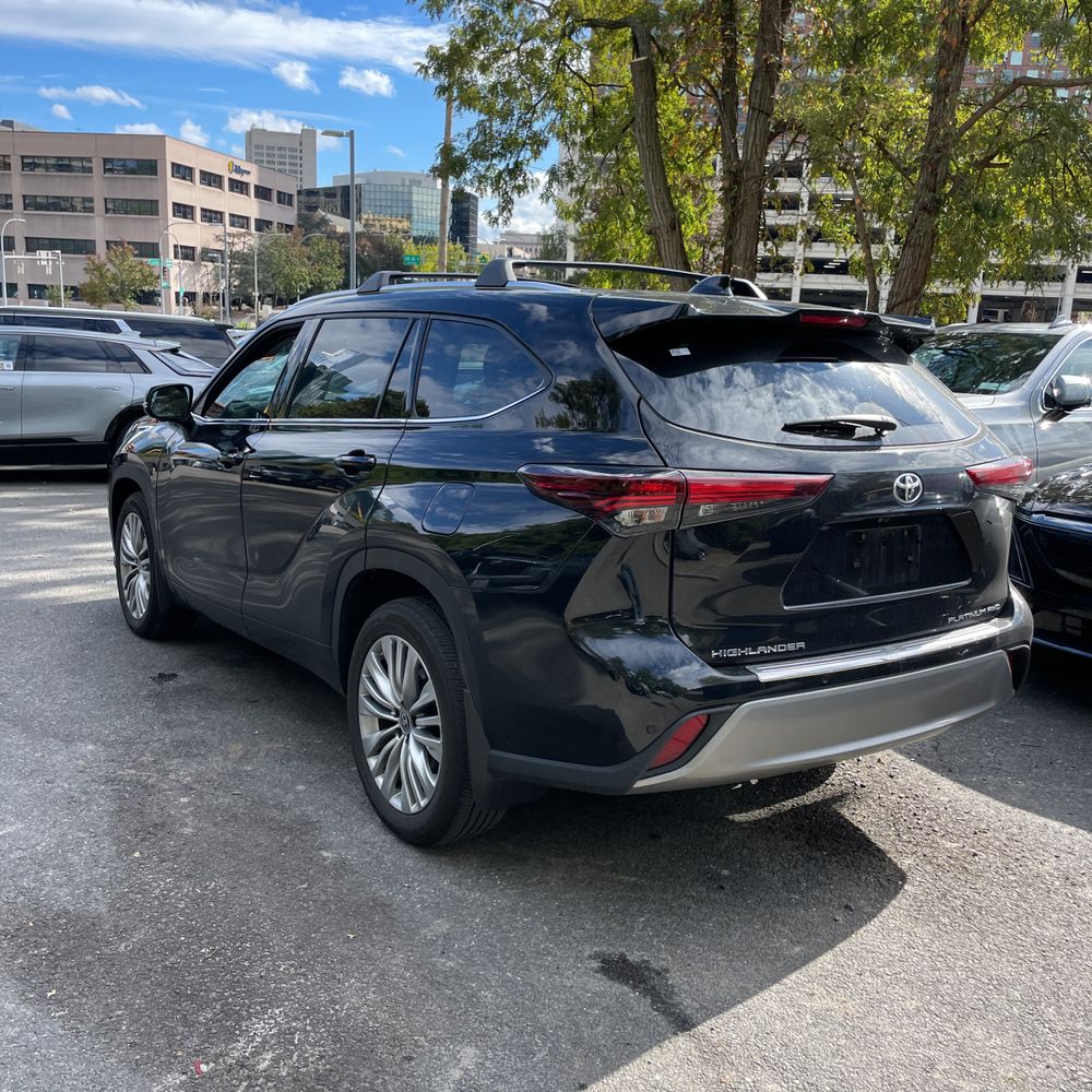 2024 Toyota Highlander Platinum
