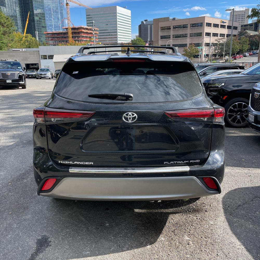 2024 Toyota Highlander Platinum