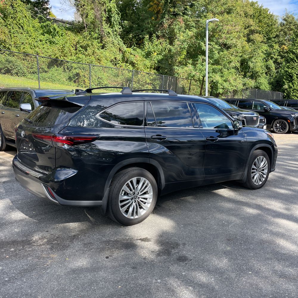 2024 Toyota Highlander Platinum