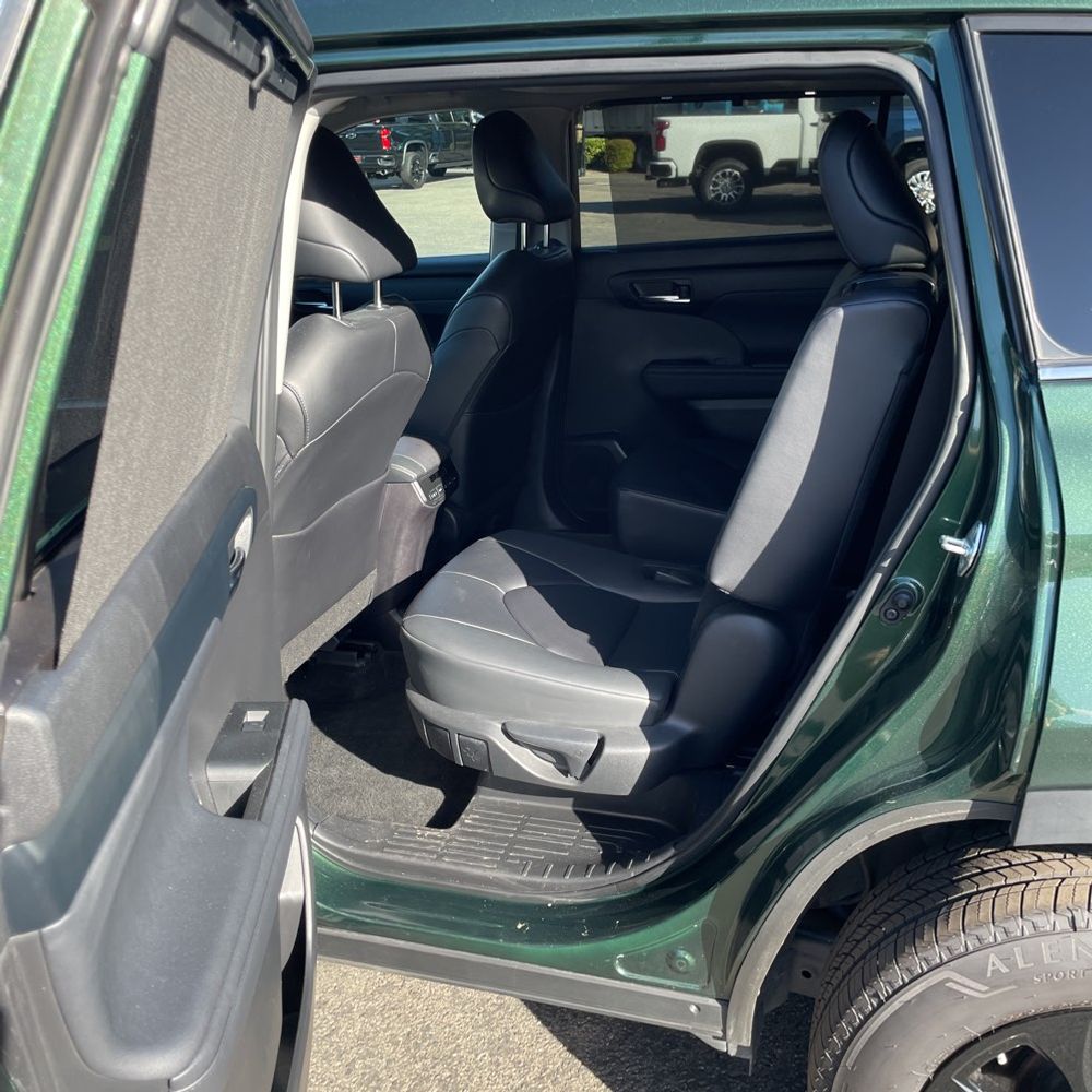 2024 Toyota Highlander XLE