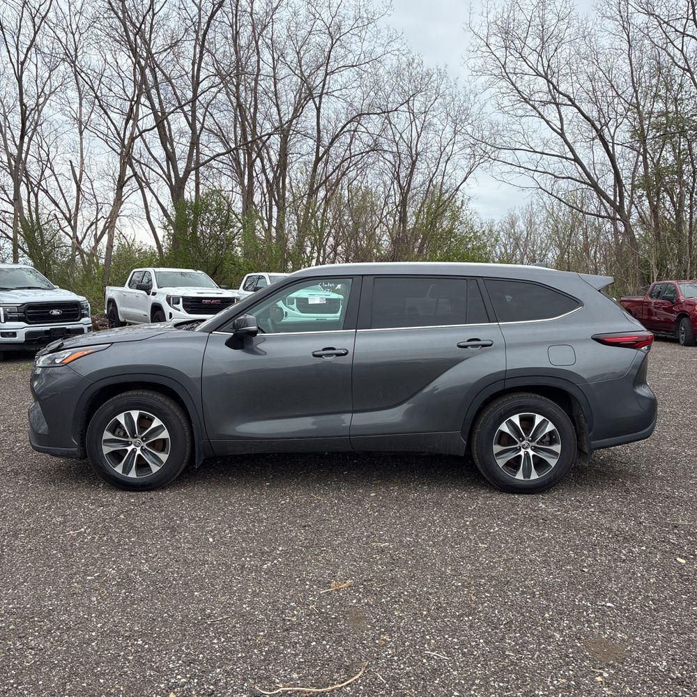 2024 Toyota Highlander XLE