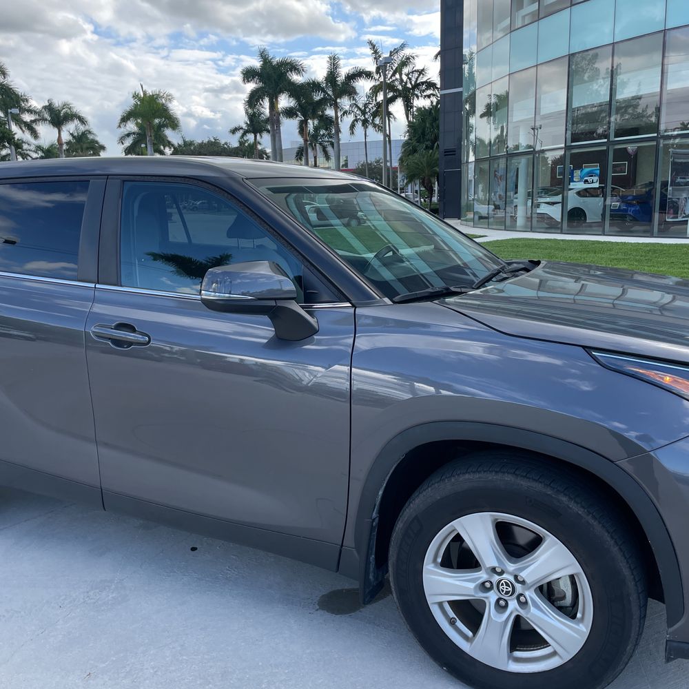 2023 Toyota Highlander LE