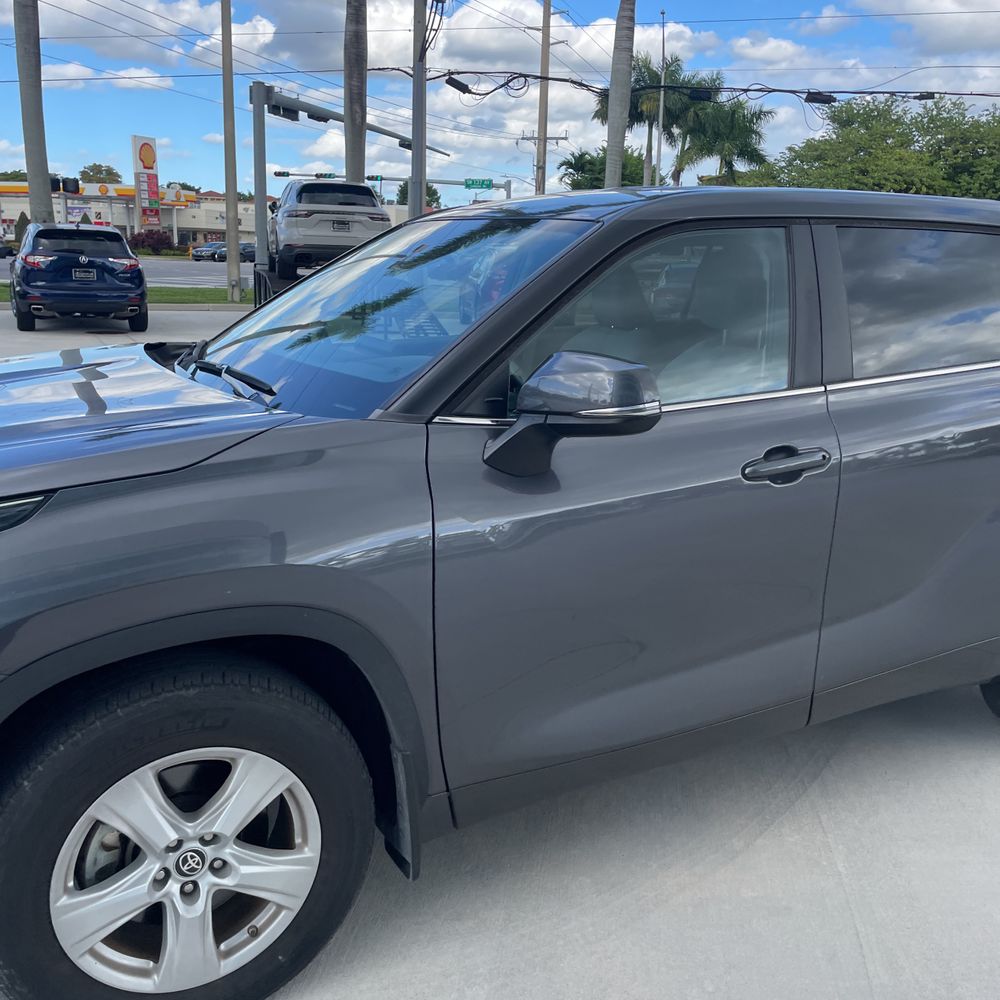 2023 Toyota Highlander LE