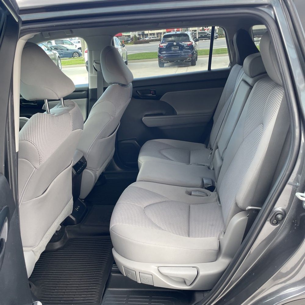 2023 Toyota Highlander LE