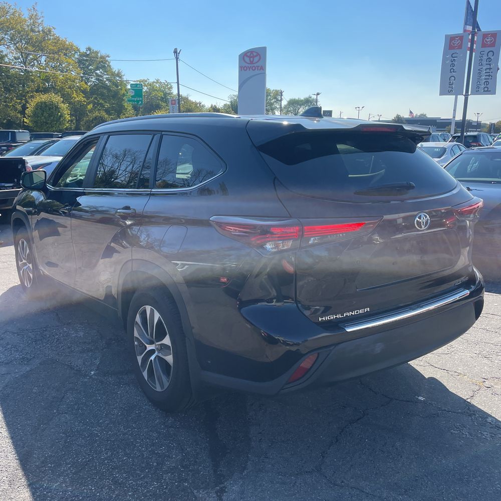 2024 Toyota Highlander XLE