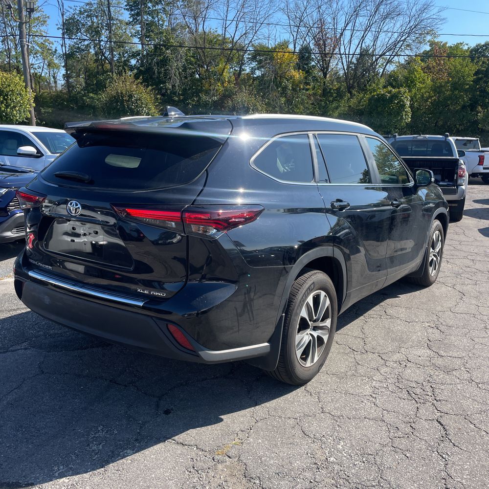 2024 Toyota Highlander XLE