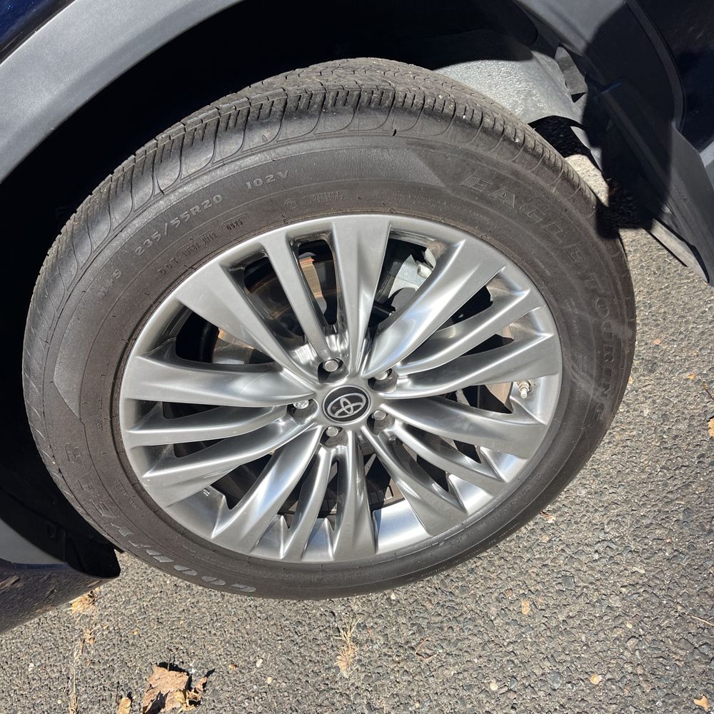 2025 Toyota Highlander Platinum
