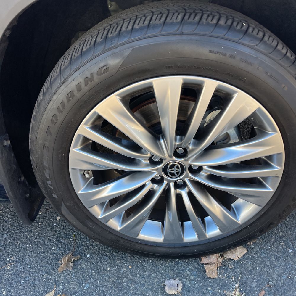 2025 Toyota Highlander Platinum