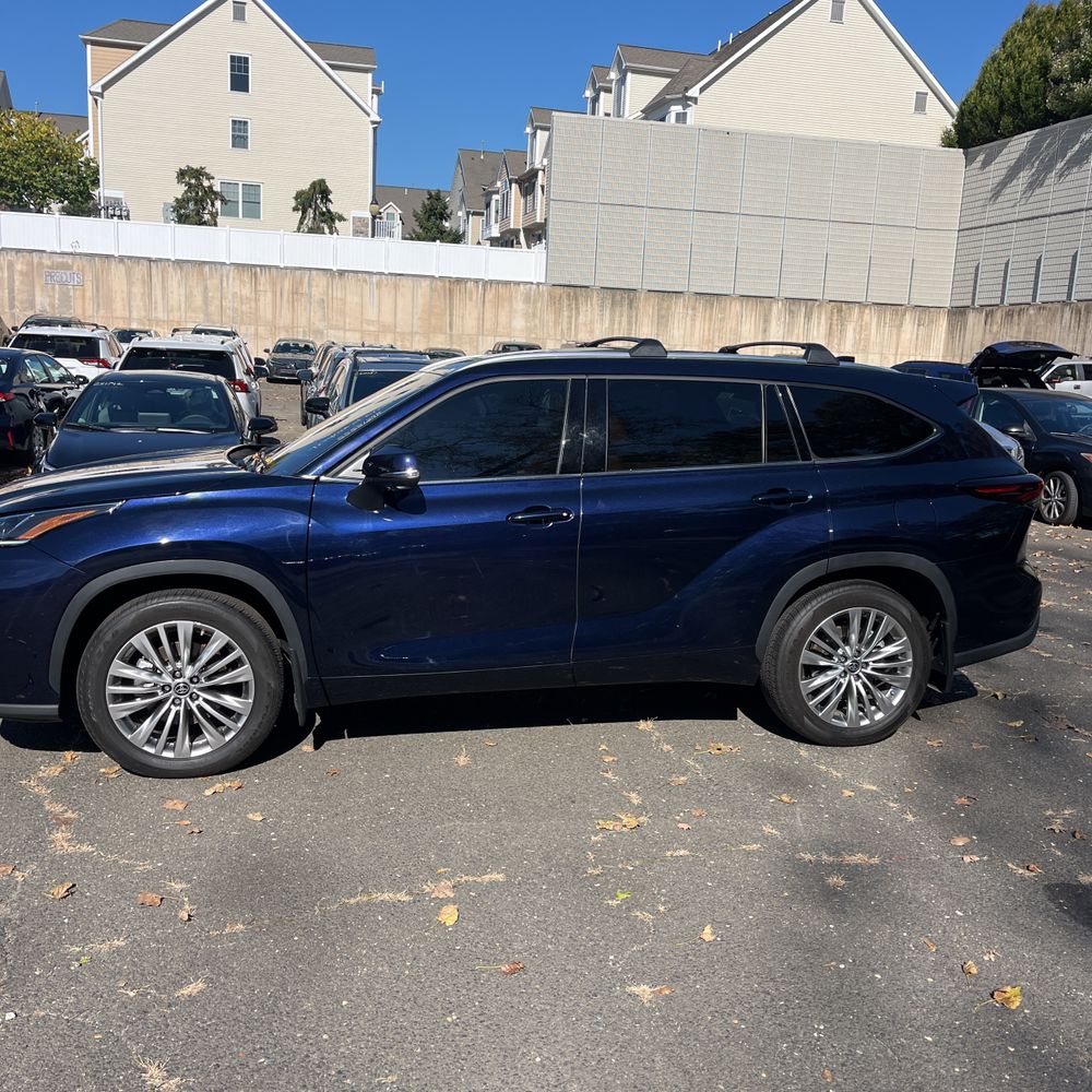 2025 Toyota Highlander Platinum