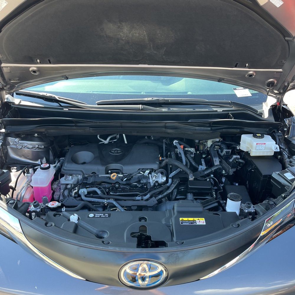 2024 Toyota Sienna Hyb LE