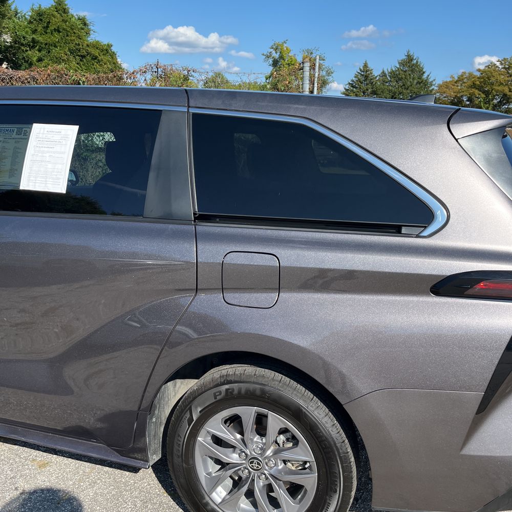 2024 Toyota Sienna Hyb LE