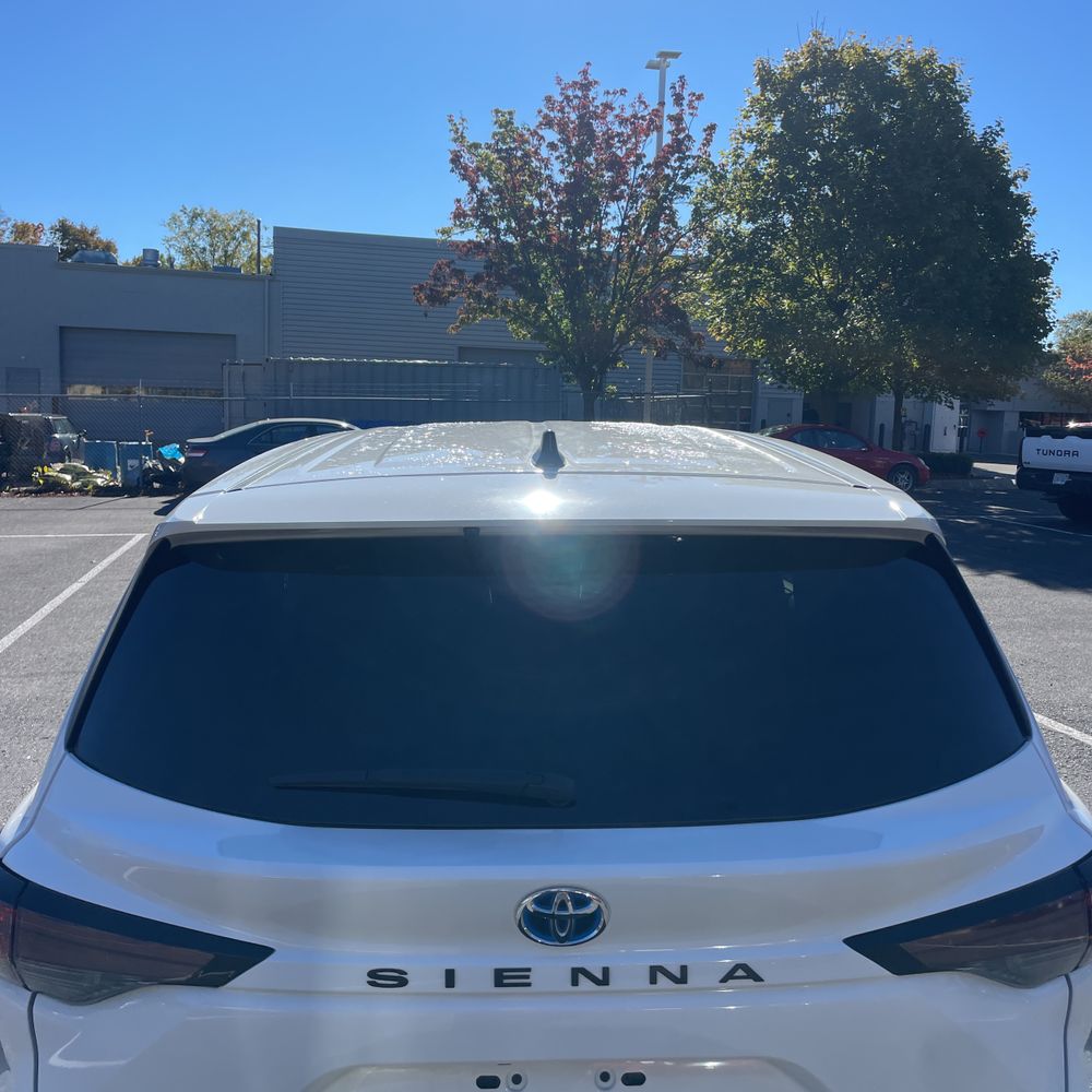 2025 Toyota Sienna LE 8-Passenger