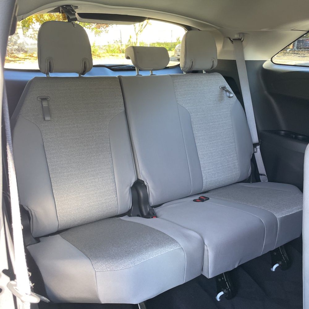 2025 Toyota Sienna LE 8-Passenger