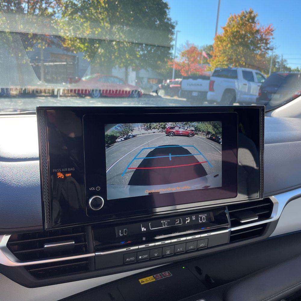 2025 Toyota Sienna LE 8-Passenger