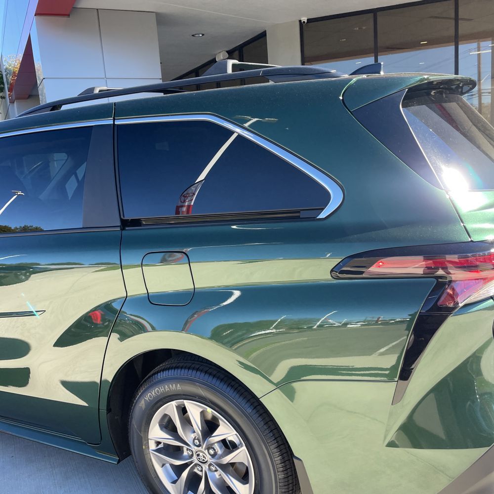 2025 Toyota Sienna LE 8-Passenger