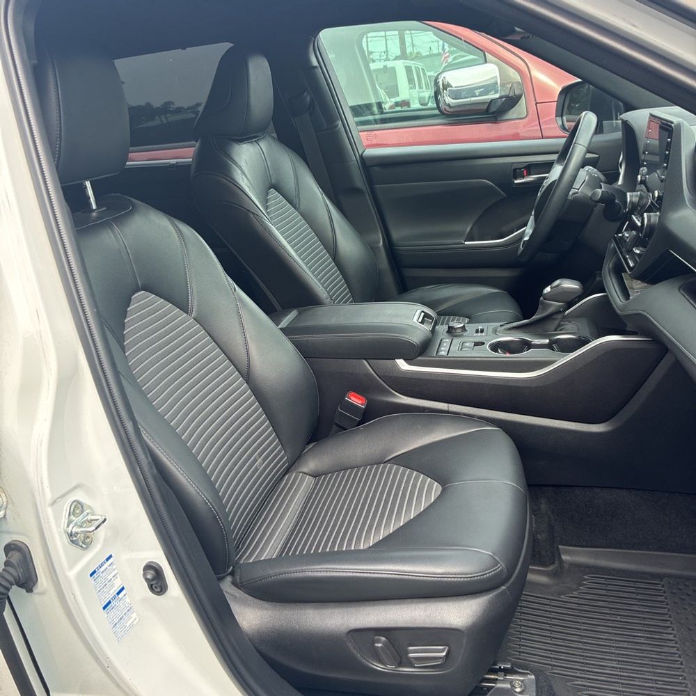 2022 Toyota Highlander XSE