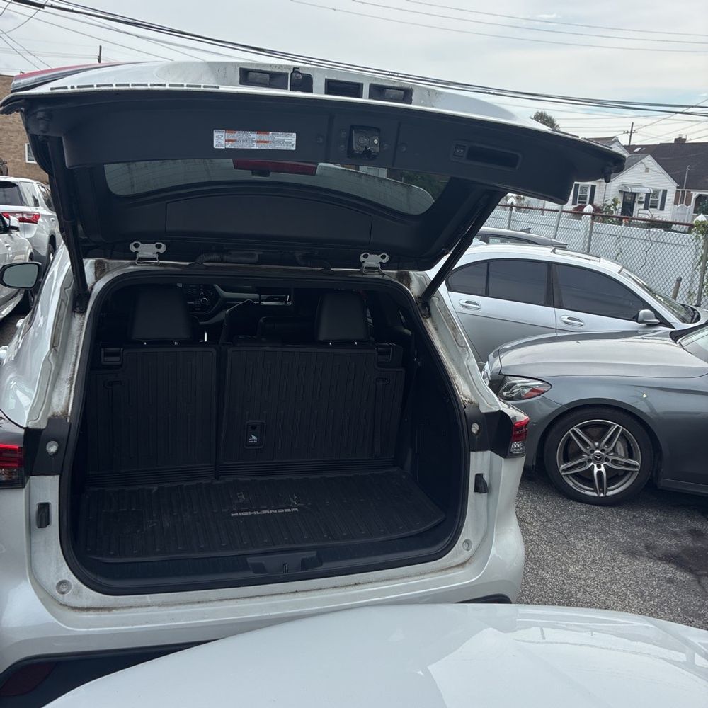 2022 Toyota Highlander XSE