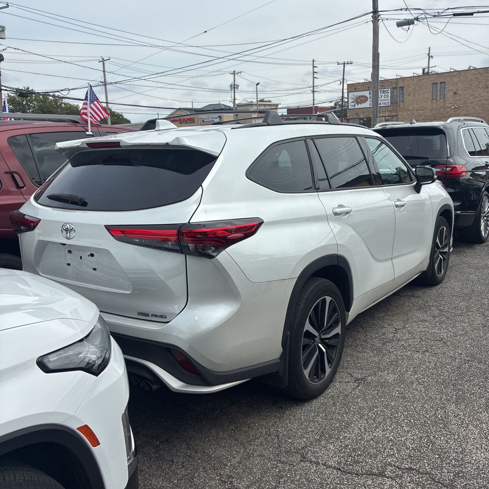 2022 Toyota Highlander XSE
