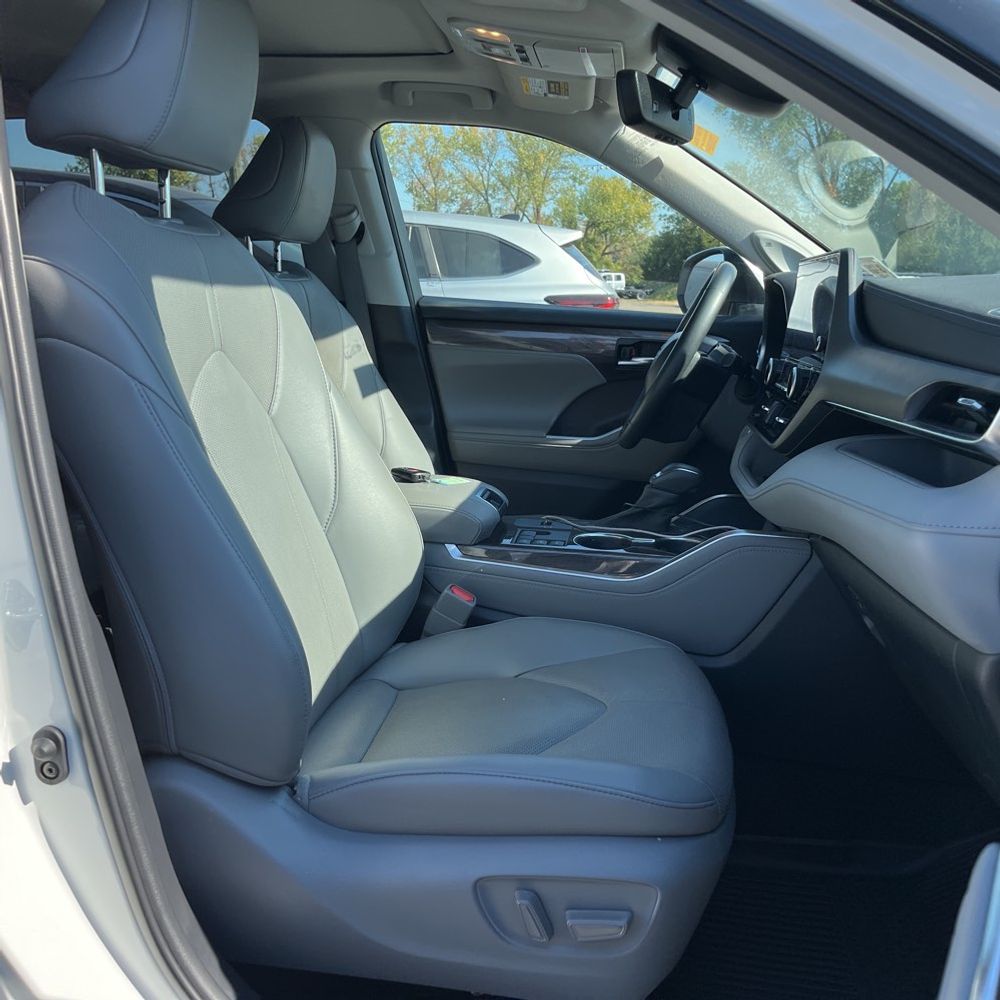 2023 Toyota Highlander Hybrid Limited